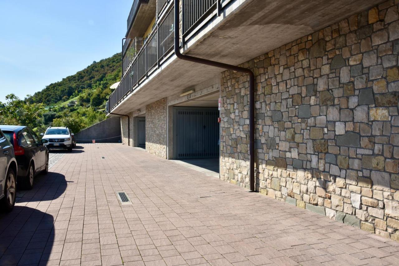 Italian Vacation Homes - La Petite Maison Du Lac Tavernola Bergamasca Exteriér fotografie